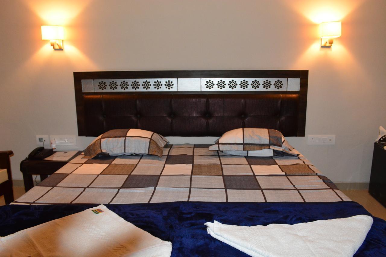 Hotel Desert Inn Barmer Exterior foto